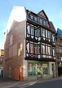 Wohn- und Geschäftshaus