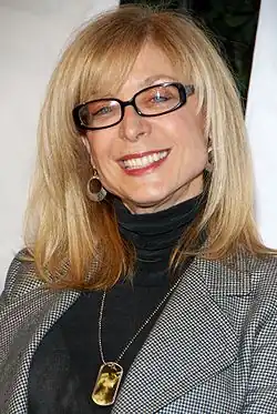 Nina Hartley als Hillary