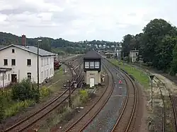 Blick auf die Nossener Bahnhofsgleise von der Bahnhofsbrücke aus