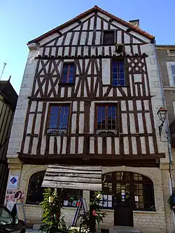 Fachwerkbau in Noyers