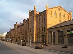 Kaserne mit Reithalle