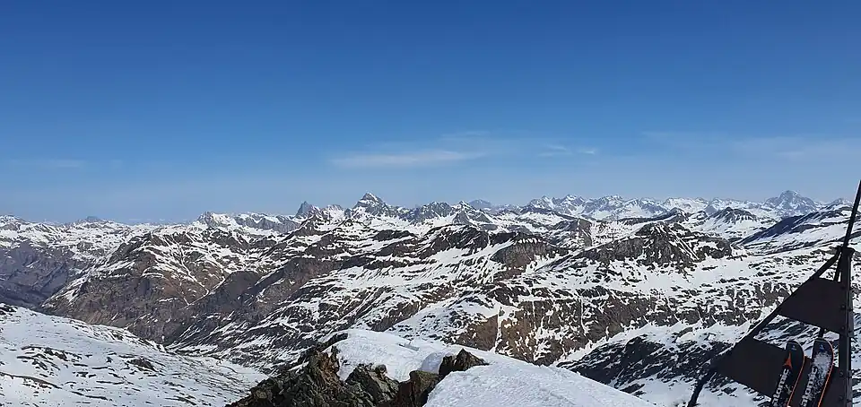Oberhalbsteiner Alpen, aufgenommen vom Pizz Gallagiun.