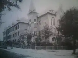 Blick auf das Gebäude