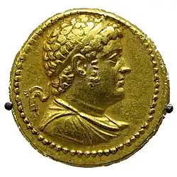 Goldoktadrachmon mit dem Bildnis von Ptolemaios&nbsp;IV.