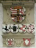 Wappenstein mit Deutschordenswappen am Rathaus
