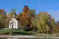 Kapelle mit Turmruine