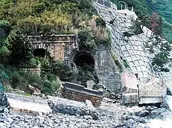 Alter Ishibe-Tunnel, wird dem Verfall überlassen