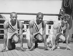 Die drei US-Finalisten (v.&nbsp;l.&nbsp;n.&nbsp;r.): Jesse Owens, Ralph Metcalfe und Frank&nbsp;Wykoff