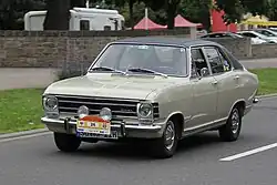 Opel Olympia als Viertürer