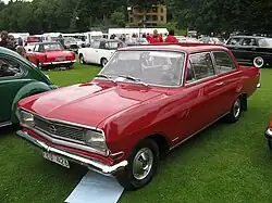 Opel Rekord als zweitürige Limousine