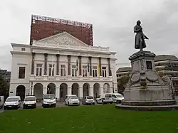 Grétry-Statue (Guillaume Geefs, 1840), Opéra Royal de Wallonie, Lüttich