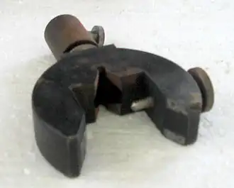 Reiter zur Aufnahme optischer Elemente.