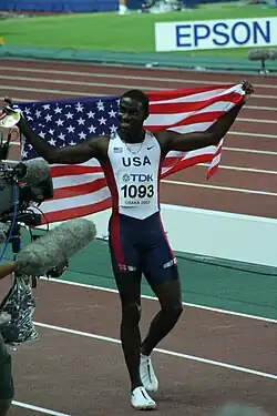 Ein jubelnder Weltmeister Kerron Clement, der am Schlusstag mit der 4-mal-400-Meter-Staffel seines Landes eine zweite Goldmedaille&nbsp;gewann