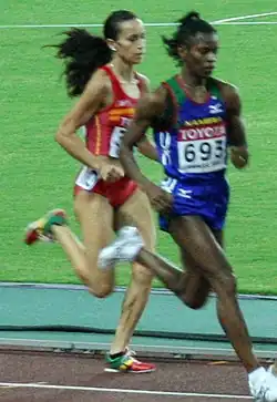 Agnes Samaria (rechts) Rang fünf in 2:00,13&nbsp;min