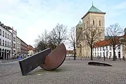 Toleranz. Gleiches Gewicht – Gegengewicht, 1998 Koordinaten52.2768598.043791 im Jahr 2024