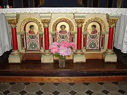 Altar mit Medaillons