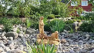 Otter auf dem Kreisel in Otter