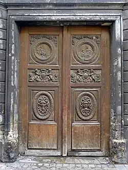 Eingangstür zum Hôtel