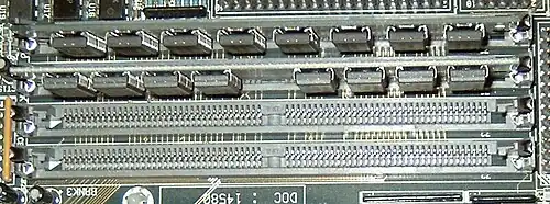 Vier 72-polige PS/2-SIMM-Steckplätze auf 80486-Hauptplatine