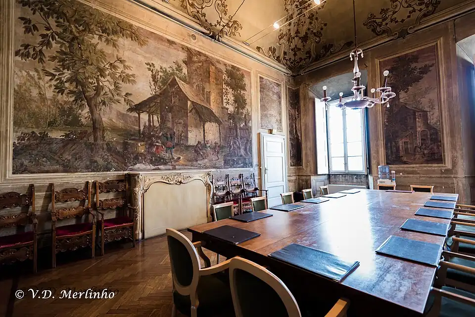 Einer der Säle des Palastes.