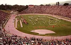 Das Stadion in der Halbzeit der Partie Stanford Cardinal gegen die UCLA Bruins am 10. Oktober 1981