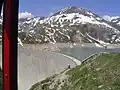 Der Lac d’Emosson, das Ausflugsziel am oberen Ende des «Parc d'Attractions du Châtelard». Von der Minifunic-Kabine aus ist die gewaltige Staumauer und der Lac d’Emosson sichtbar.