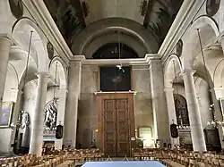 Langhaus nordwärts zum Hauptportal