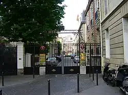 Eingang zur Avenue Jules Janin bei Nr. 12 Rue de la Pompe im Jahr 2008
