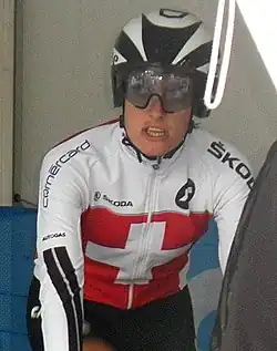 Patricia Schwager beim Start des Einzelzeitfahrens der Strassen-WM 2012