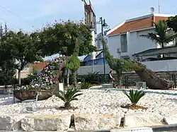 Platz in Kirjat Ekron.