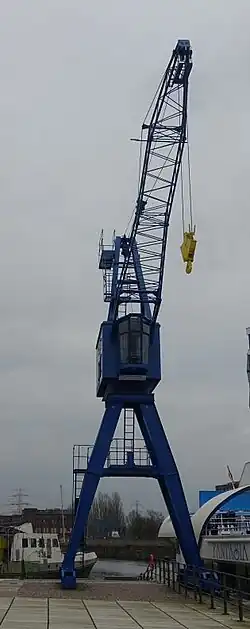 Harburger Binnenhafen, Peiner Kran (1960) als technisches Denkmal