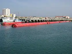 „Pelamis“-Anlagen des Typs P-750 im Oktober&nbsp;2007