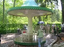 Scherzfontäne Regenschirm am russischen Peterhof