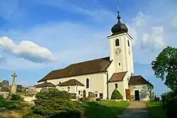 Die Pfarrkirche von der nordwest-Seite aus gesehen