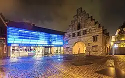 Das Nordertor mit der rangebauten Phänomenta bei Nacht (2015).