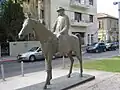 Statue zu Ehren Meir Dizengoffs (erster Bürgermeister der Stadt)