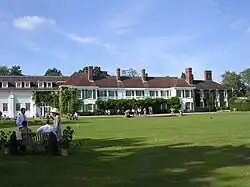 Schule Pipers&nbsp;Corner (2004)