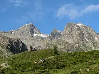 Bleis Marscha, Piz da Peder Bucs und Piz da l’Antgierna da Salteras (v.l.)