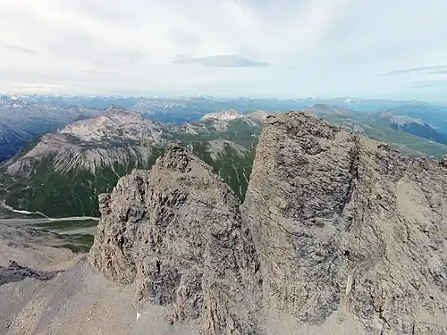 Luftaufnahme vom Piz Forbesch.