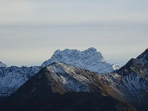 Blick nach Süden zum Piz Kesch.