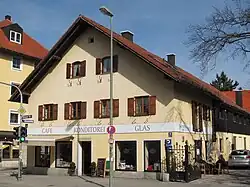 Ehemaliges Bauernhaus Planegger Straße 15, erbaut im 19. Jahrhundert