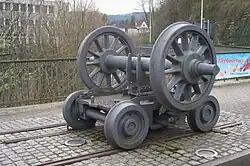 Dieses Denkmal erinnert an den Rollbockbetrieb der Plettenberger Straßenbahn