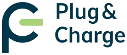 Das Logo für „Plug & Charge“ ist in zwei Bereiche gegliedert: Der linke Bereich zeigt das eigentliche Logo. Die je serifenlosen, dunkelblauen Buchstaben „P“ (für „Plug“, Englisch für „einstecken“) und „C“ (für „Charge“, laden) sind hier zu einem Symbol verschmolzen. In die Öffnung des „C“ schiebt sich ein hellgrüner, horizontaler, kurzer Strich, der an ein Kabel oder an einen Kontakt-Stift eines Steckers erinnern kann. Im rechten Bereich steht in je dunkelblauer, serifenloser Schrift in der oberen Zeile „Plug &“ und darunter „Charge“.