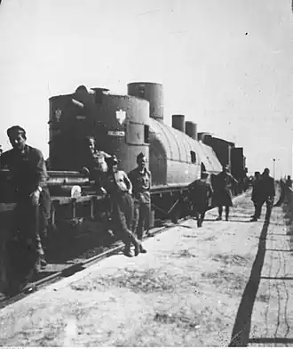 Panzerzug Hallerczyk nach Aufrüstung mit neuen Wagen.