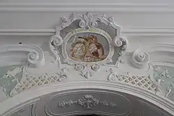 Stuckkartusche mit Wappen