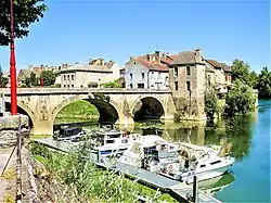 Brücke Saint-Jean über den kleinen Doubs und ehemaliges Bürgermeisteramt, aktuell Brotmuseum