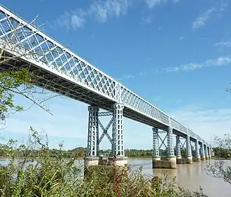 Gitterträgerbrücke von Cubzac