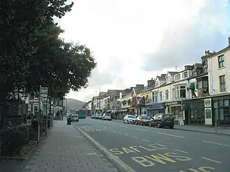 Die Hauptstraße (High Street / Stryd Faur) am Abend