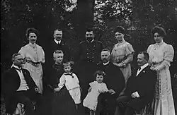 Rudolf Sievers mit Ehefrau, den Familien seiner Kinder und Enkelkindern