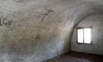 Eine der Gefängniszellen